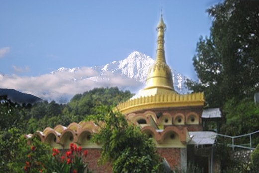 尼泊尔喜马拉雅山脚下的内观中心